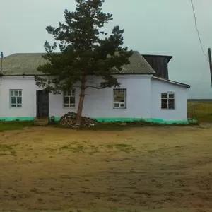 Продам здание в Саргатском районе Омской области под магазин и/или дом