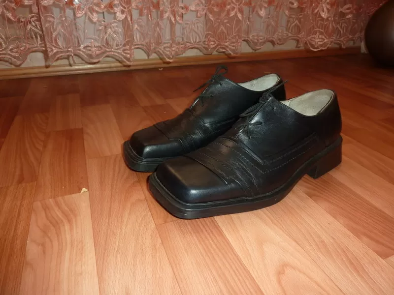 Продам мужские туфли натуральная кожа 