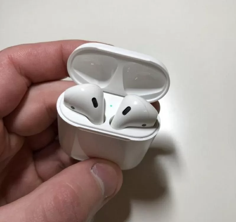 AirPods 2/ AirPods Pro 3